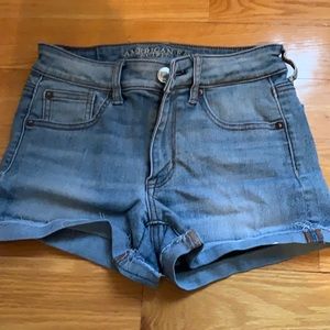 NEVER WORN AMERICAN EAGLE SHORTS